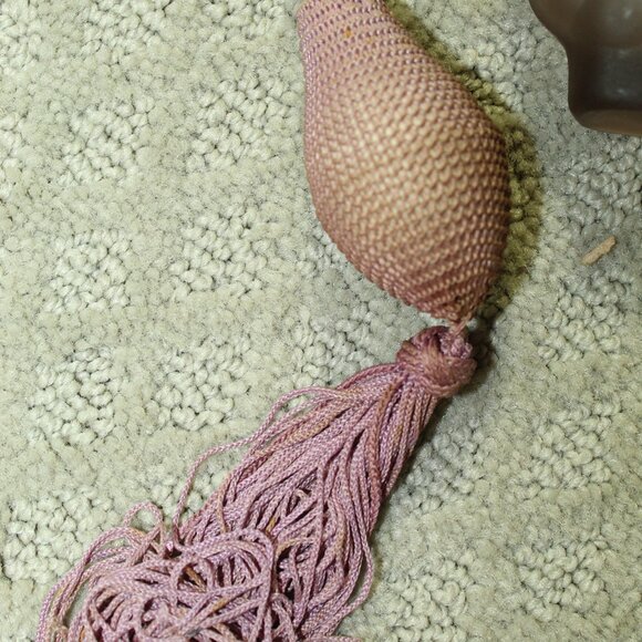 Vintage Frosted Mauve Glass Perfume Bottle with Pump - Picture 6 of 6